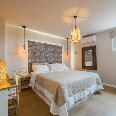 Oceania Private Pool Garden