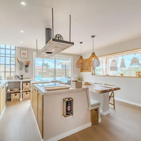 Oceania Private Pool Garden Ferienhaus *